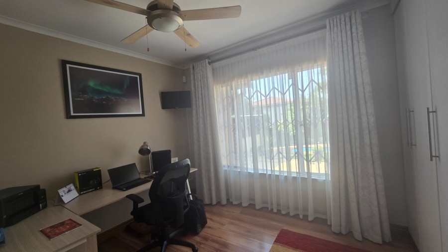 4 Bedroom Property for Sale in Safari Gardens North West